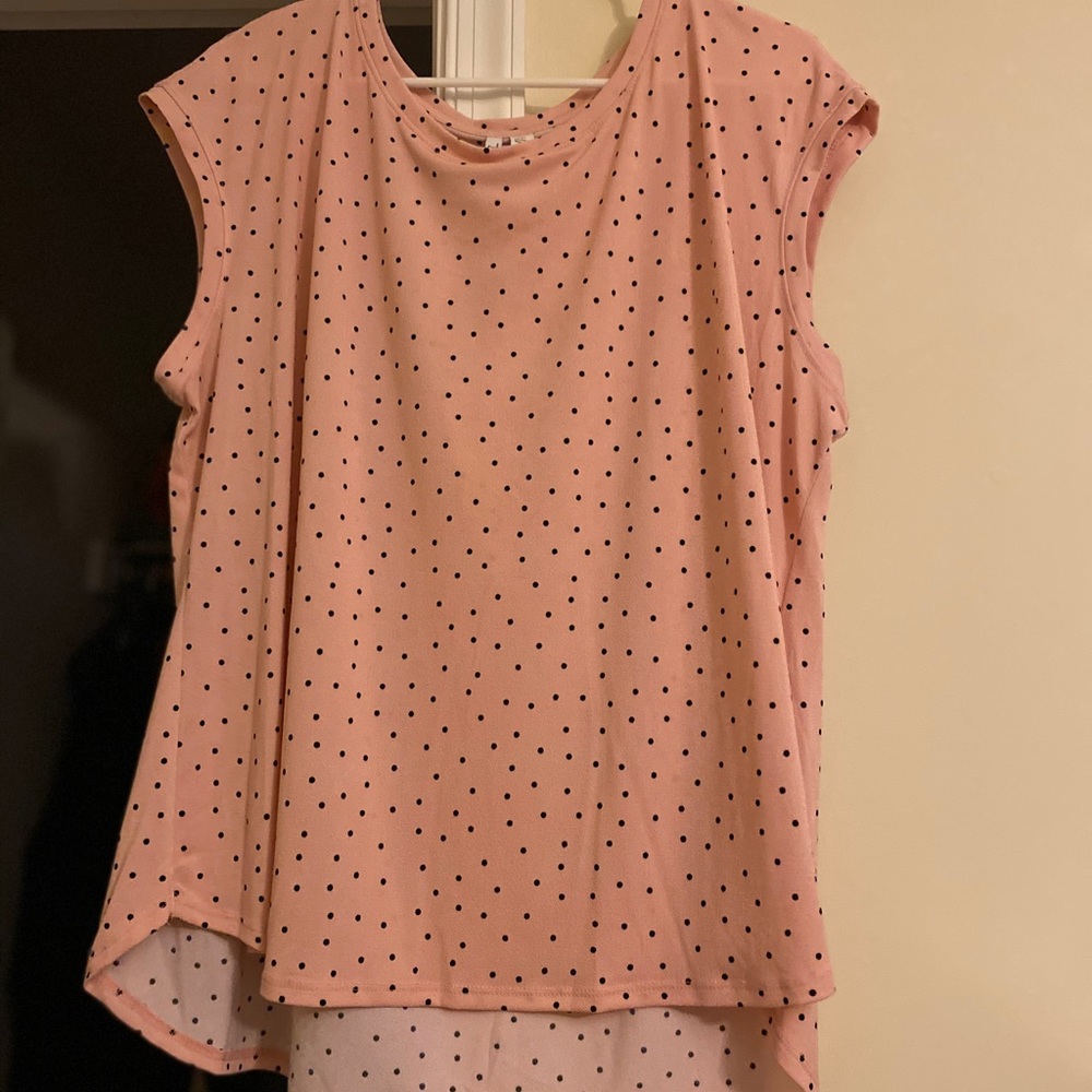 High-low shirt sleeve blouse